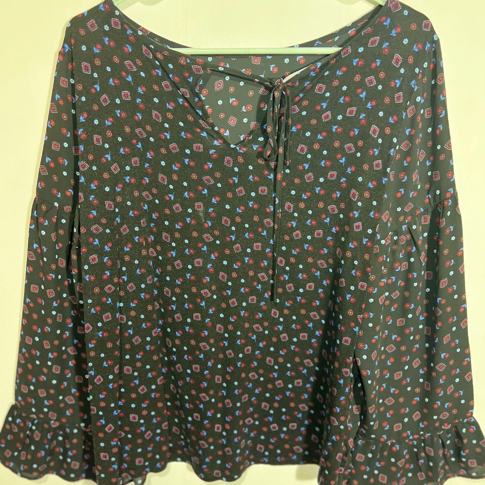 Modern Style with a Twist: LOFT Black Patterned Long Sleeve Mixed Media Shirt - Picture 2 of 4
